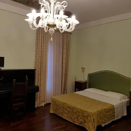 Residenza Grisostomo Pensión 3*