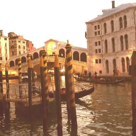 Residenza Grisostomo Affittacamere 3*